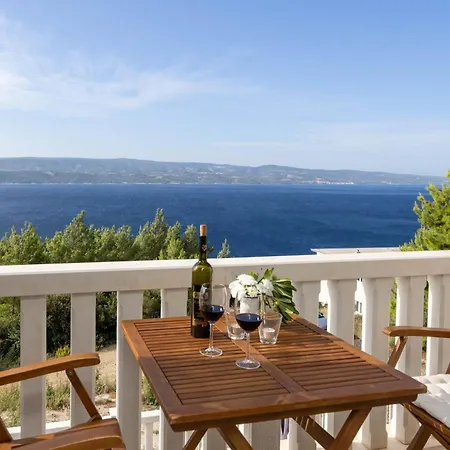 Lea With A Beautiful View And Swimming Pool Stanici