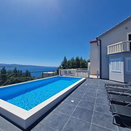 Lea With A Beautiful View And Swimming Pool *